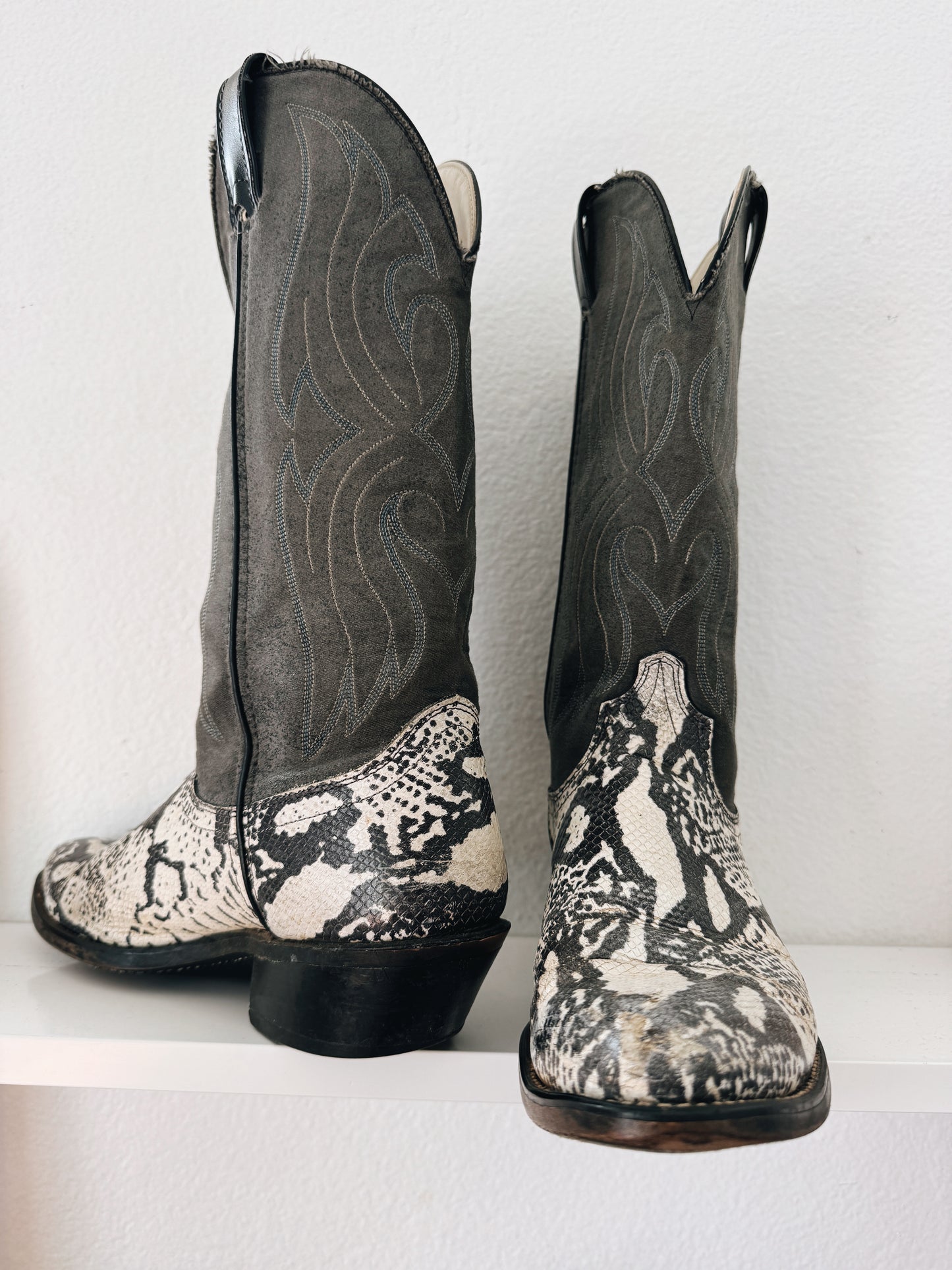 Vintage Gray Snakeskin Cowboy Boots