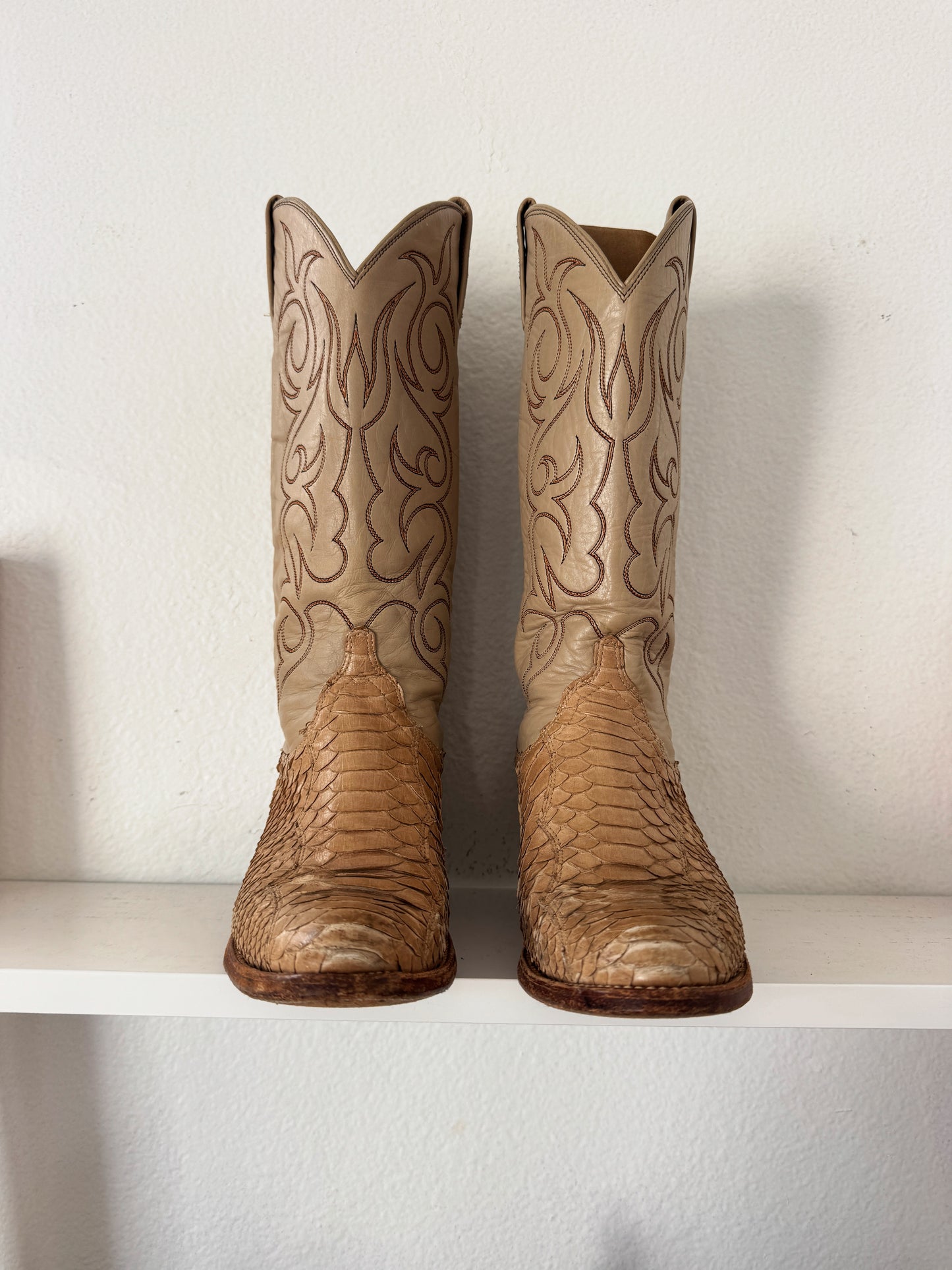 Vintage Cream Snakeskin Cowboy Boots