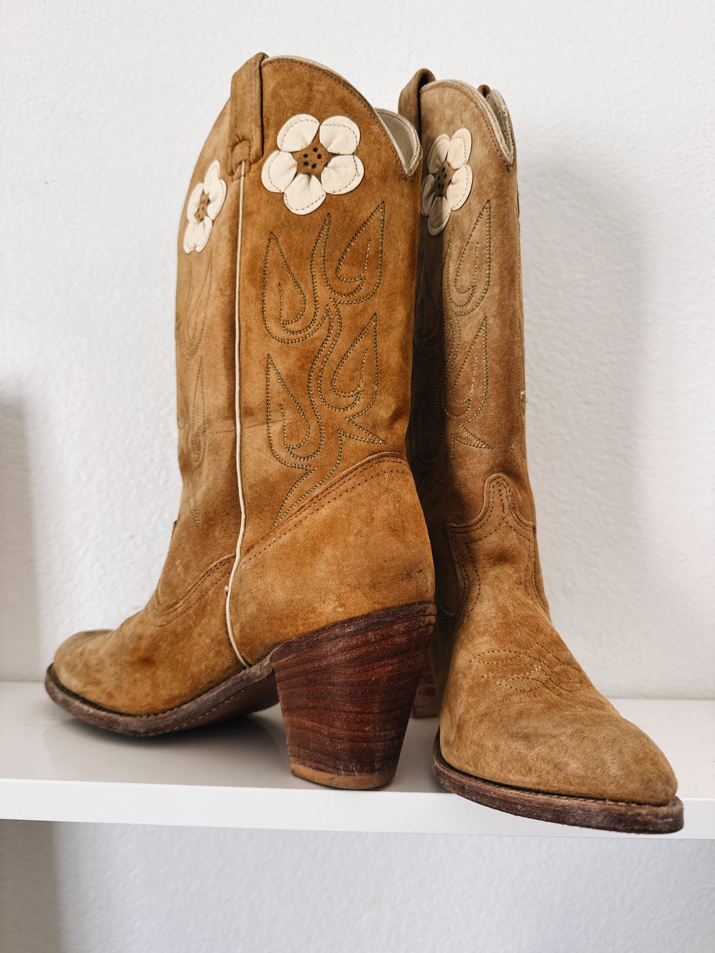 Vintage Acme Flower Cowboy Boots