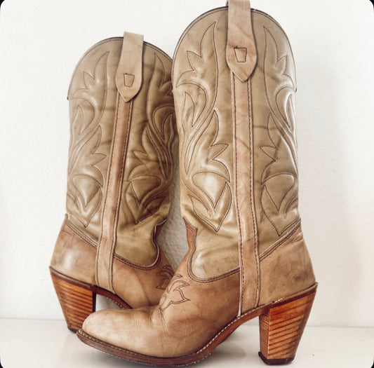 Vintage Cream & Tan Cowboy Boots