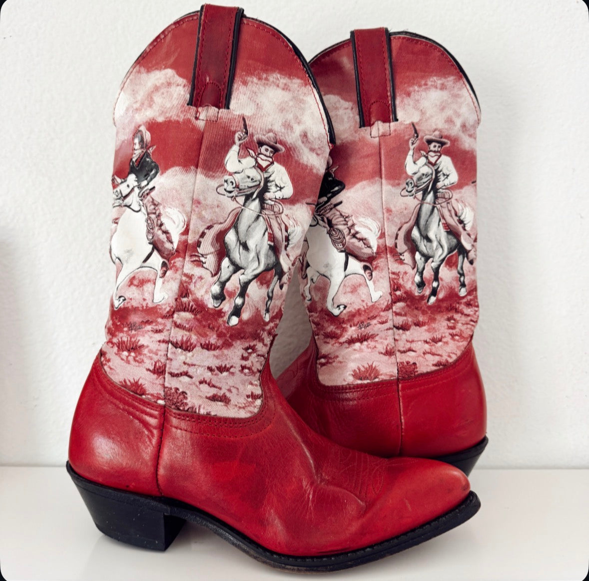 Vintage Red Western Scene Cowboy Boots