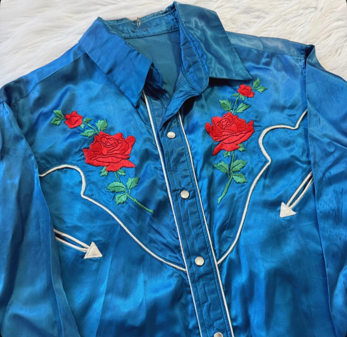 Vintage Rose Embroidered Pearl Snap