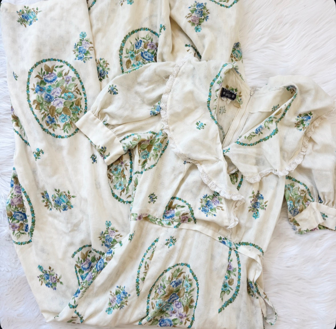 Vintage 1970s Floral Maxi Dress