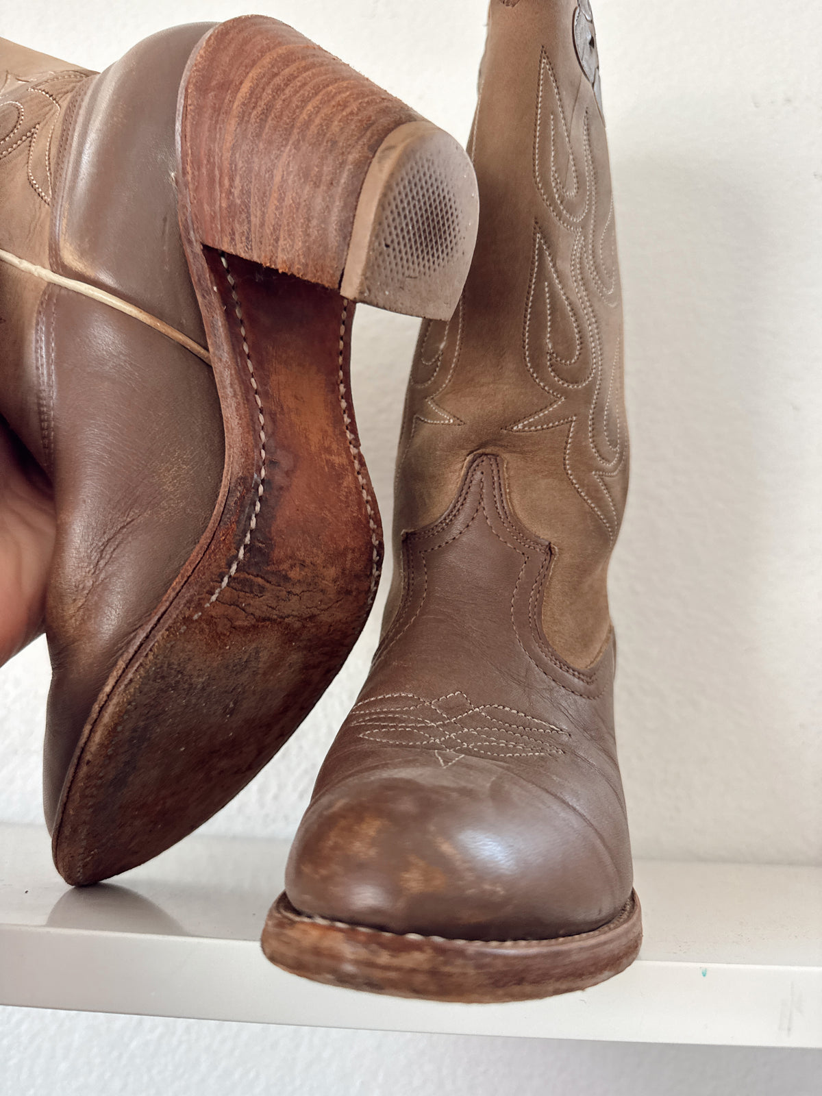 Vintage Acme Daisy Cowboy Boots