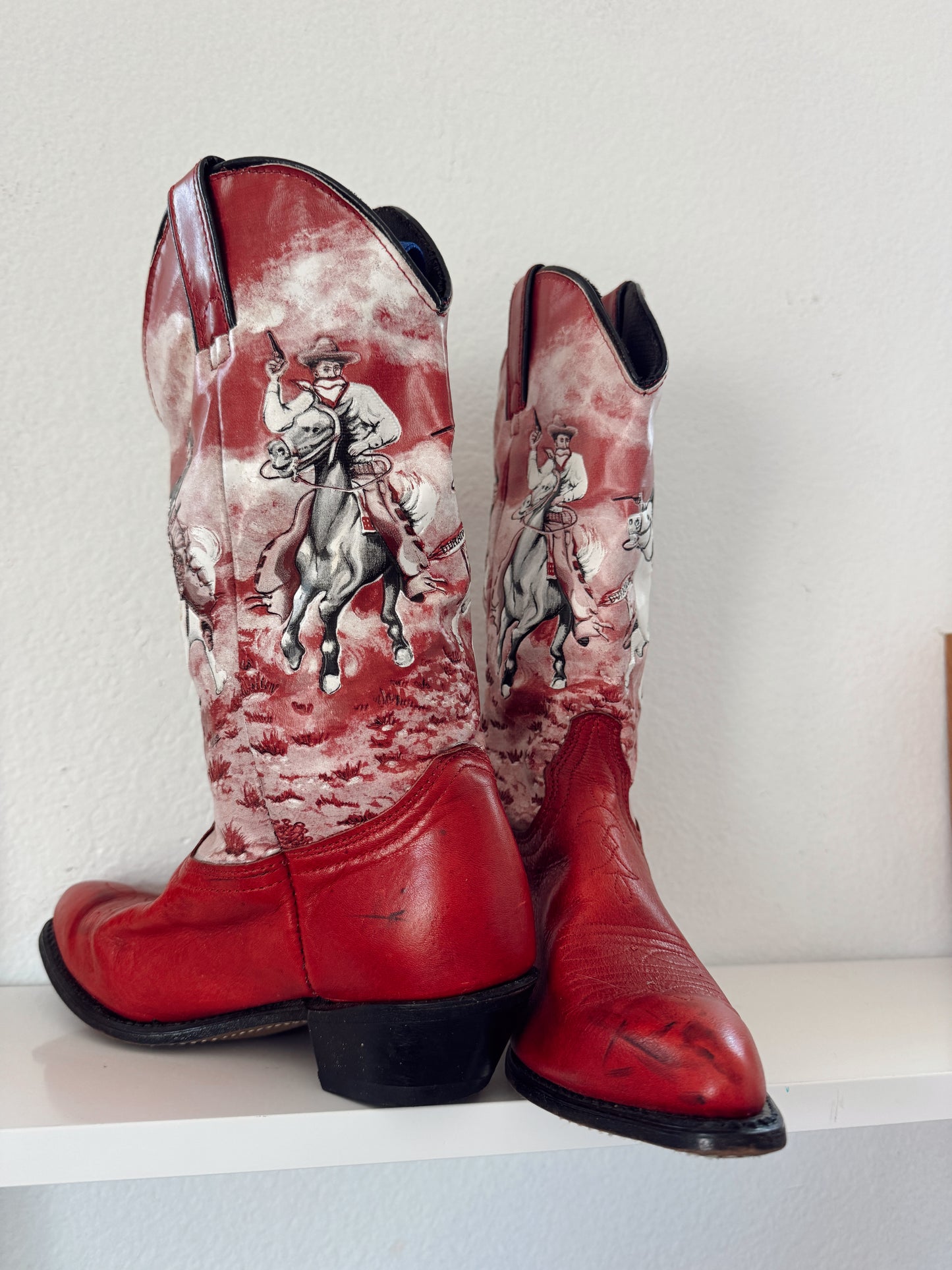 Vintage Red Western Scene Cowboy Boots