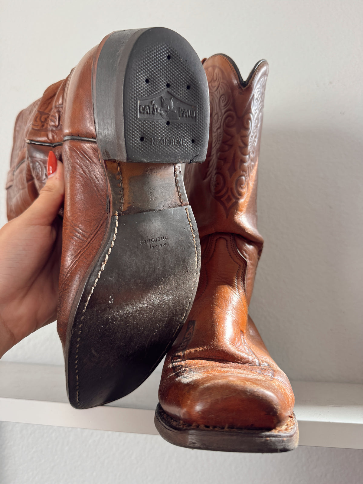 Vintage Horseshoe Tooled Boots