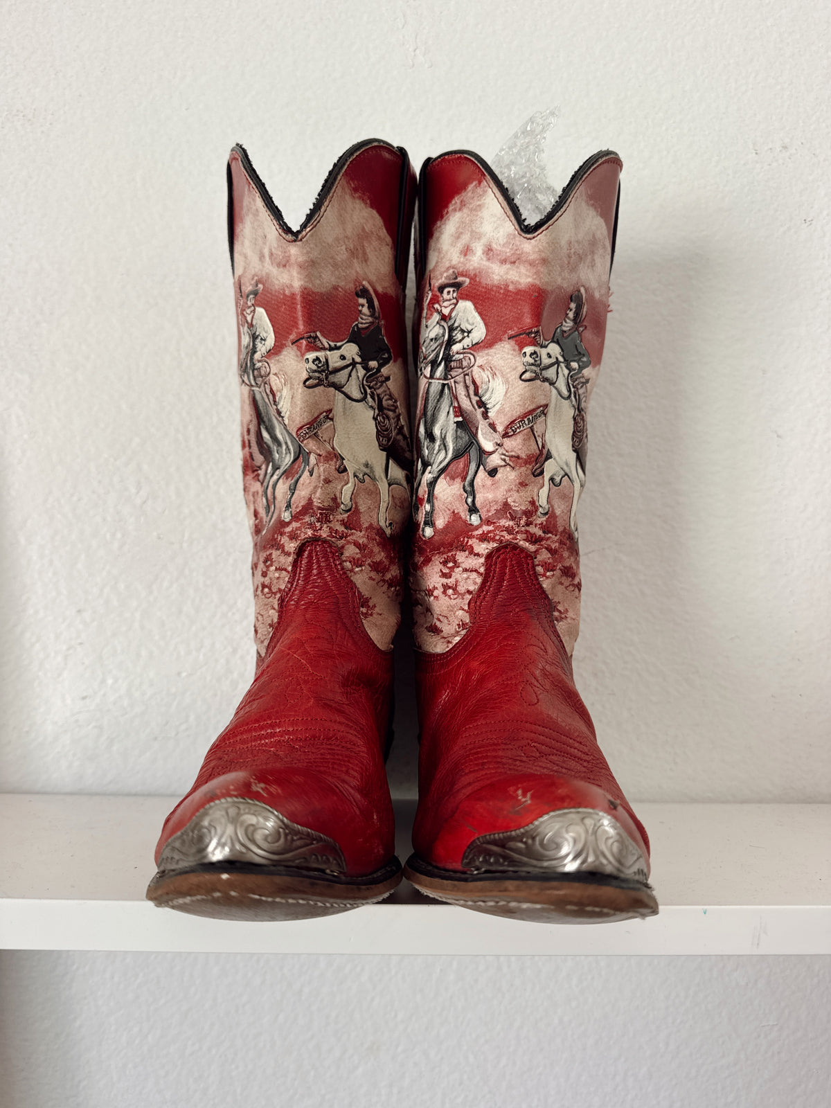 Vintage Western Scene Cowboy Boots
